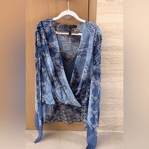 Blue Patterned REAL Silk Hi-low top with handkerchief sleeves, NEVER WORN, XXS